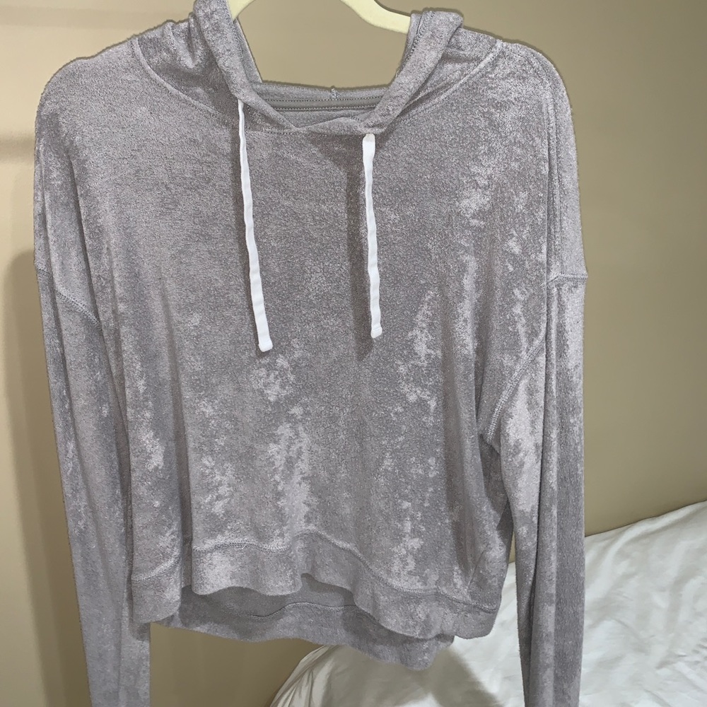 gray cropped hoodie